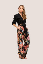 Cargar imagen en el visor de la galería, ADARA PANT - BLOSSOM STORIES